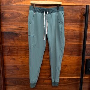 Women’s FIGS “Hydrogreen” Scrub Joggers- Medium